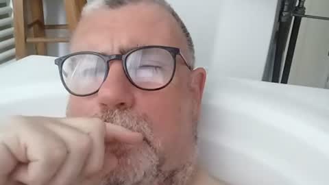 twohats2810 online show from 07-11-26, 02:53