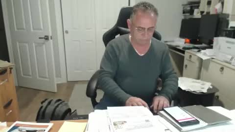 Twopeopleinlove online show from 04-28-26, 10:09