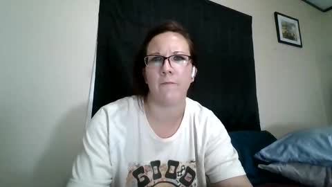 Snapshot of tx_girl69 chatting on 06-06-26, 04:17 tx_girl69 online show from 06-06-26, 04:17
