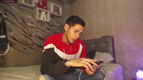 Snapshot of tyl3r_coop3r chatting on 02-14-26, 03:47 tyl3r_coop3r online show from 02-14-26, 03:47