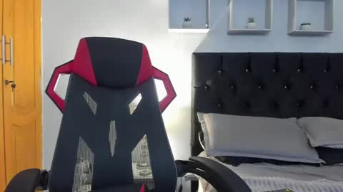 tyler_hank1 online show from 05-22-26, 11:16