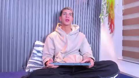 tyler_noir online show from 06-12-26, 12:59