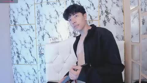 Tylhugedoom online show from 01-10-25, 01:41