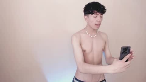 Tylhugedoom online show from 01-17-25, 02:28