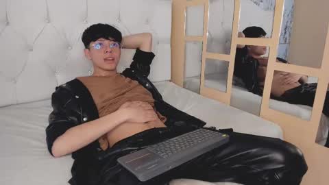 Tylhugedoom online show from 01-22-25, 02:14