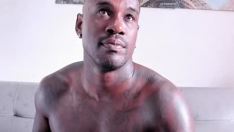 Snapshot of tyron_rulers chatting on 05-18-26, 12:11 Dvid Rullers online show from 05-18-26, 12:11