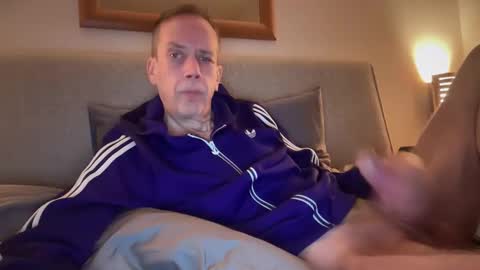 Snapshot of tyronev70 chatting on 02-21-26, 09:21 Ty online show from 02-21-26, 09:21