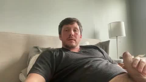 Snapshot of u28005 chatting on 03-05-25, 08:42 u28005 online show from 03-05-25, 08:42