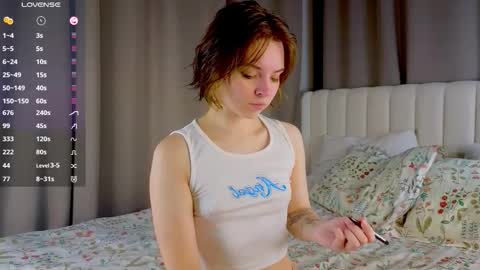 Snapshot of udeleclive chatting on 10-16-25, 03:13 Polly online show from 10-16-25, 03:13