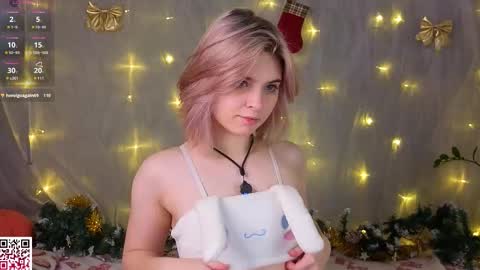 Snapshot of udeleclive chatting on 01-16-26, 03:16 Polly online show from 01-16-26, 03:16