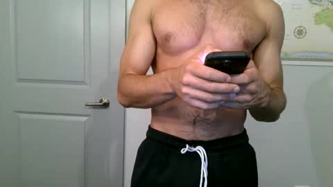 Snapshot of uhhuhyea chatting on 05-21-26, 11:34 uhhuhyea online show from 05-21-26, 11:34