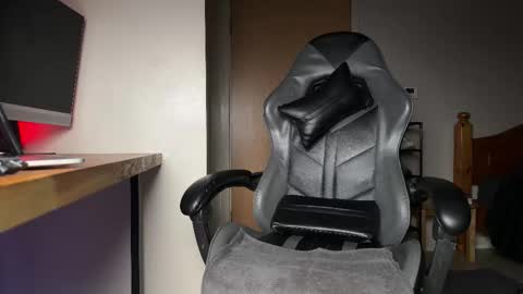 UKchocolate- FREE OFlinks in bio - online show from 02-28-26, 06:20