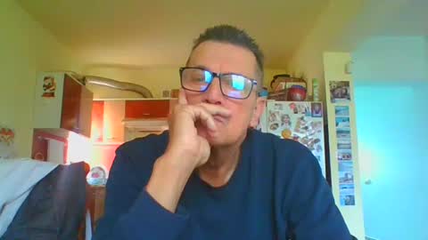 ulmeni7 online show from 05-19-26, 04:52