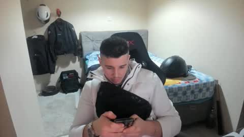 hi im mike tyson -  online show from 04-18-26, 08:42