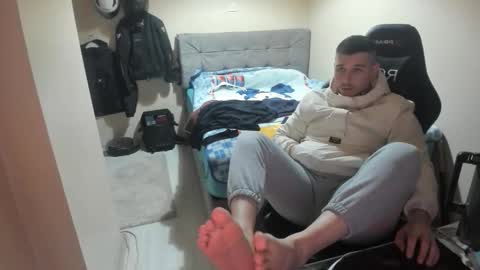 Snapshot of ulxer chatting on 04-25-26, 08:17 hi im mike tyson - online show from 04-25-26, 08:17