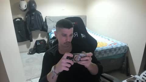 Snapshot of ulxer chatting on 05-03-26, 07:31 hi im mike tyson - online show from 05-03-26, 07:31