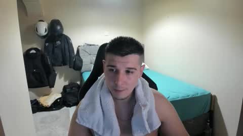Snapshot of ulxer chatting on 06-09-26, 02:01 hi im mike tyson - online show from 06-09-26, 02:01
