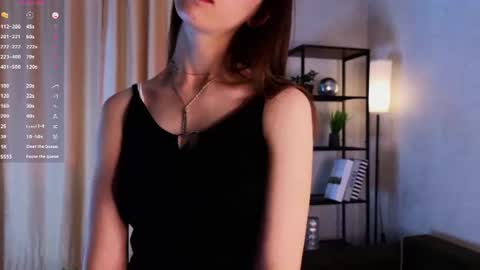 Snapshot of umbraelyon chatting on 07-03-26, 06:20 Liliane online show from 07-03-26, 06:20