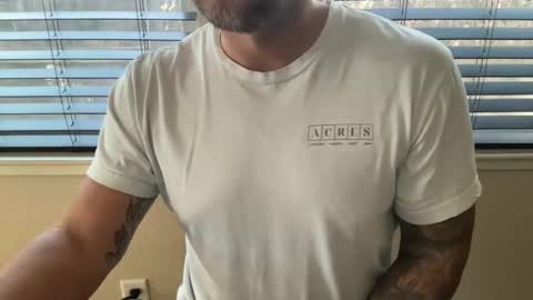 Snapshot of uncleblazer10 chatting on 12-01-25, 08:47 uncleblazer10 online show from 12-01-25, 08:47