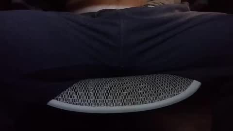 Under the desk online show from 12-19-25, 09:44