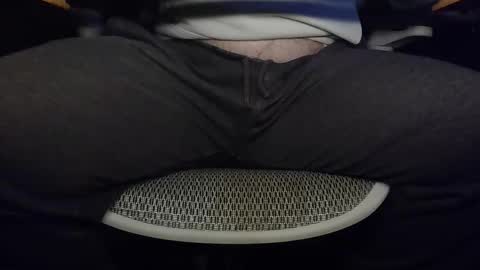 Under the desk online show from 02-20-26, 03:34