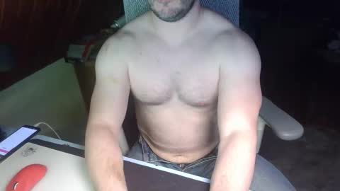 Under the desk online show from 03-18-26, 09:29