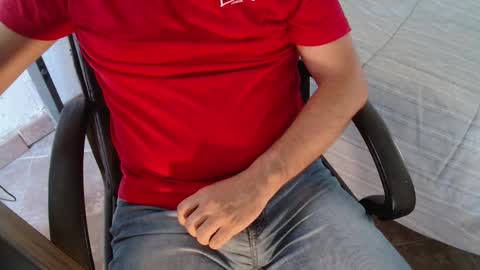 Snapshot of under_thedesk chatting on 09-20-25, 08:59 Giov online show from 09-20-25, 08:59