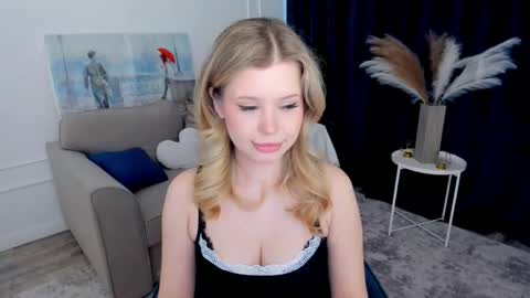 Snapshot of unforgettablalice chatting on 04-25-26, 04:59 Alice online show from 04-25-26, 04:59