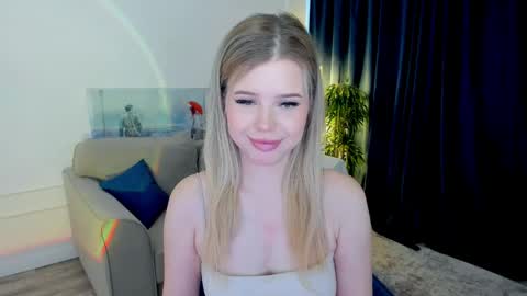 Snapshot of unforgettablalice chatting on 05-20-26, 04:18 Alice online show from 05-20-26, 04:18