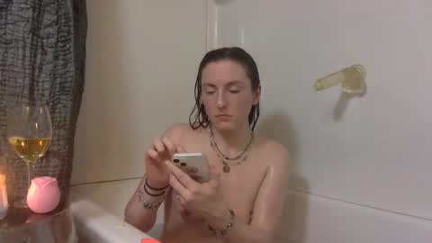 Lola Moonstone online show from 03-12-26, 01:23