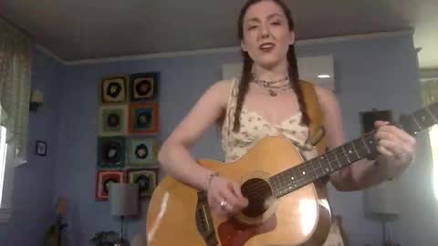 Lola Moonstone online show from 03-12-26, 05:19