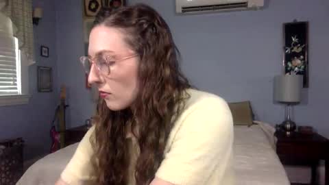Lola Moonstone online show from 05-20-26, 03:18