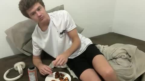 Snapshot of unverifiedbwc chatting on 03-13-26, 10:38 Stepbro online show from 03-13-26, 10:38