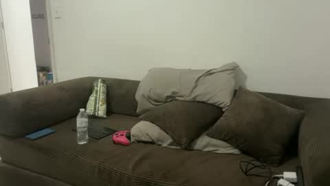 Snapshot of unverifiedbwc chatting on 04-08-26, 11:27 Stepbro online show from 04-08-26, 11:27