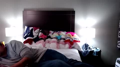 Snapshot of upforanything27 chatting on 01-27-25, 02:53 upforanything27 online show from 01-27-25, 02:53