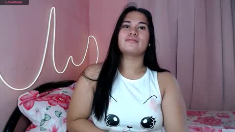 Snapshot of ur_baby_rebbecca chatting on 03-13-26, 12:39 SINGLE online show from 03-13-26, 12:39