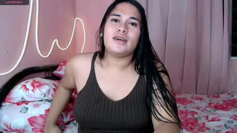 Snapshot of ur_baby_rebbecca chatting on 03-16-26, 12:42 SINGLE online show from 03-16-26, 12:42