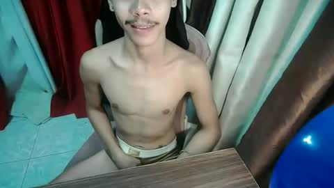 Snapshot of ur_boy_bryan chatting on 04-08-26, 06:41 ur_boy_bryan online show from 04-08-26, 06:41