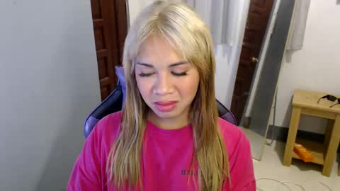 Vee online show from 01-19-25, 07:04