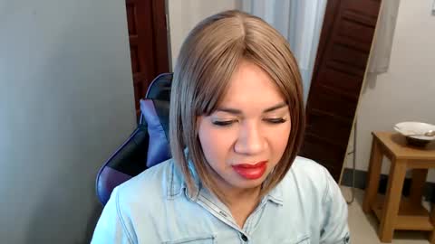 Vee online show from 01-23-25, 03:26