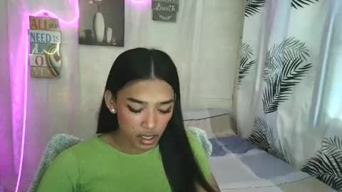 ur_dazzlingmorenaxx online show from 05-13-26, 03:04