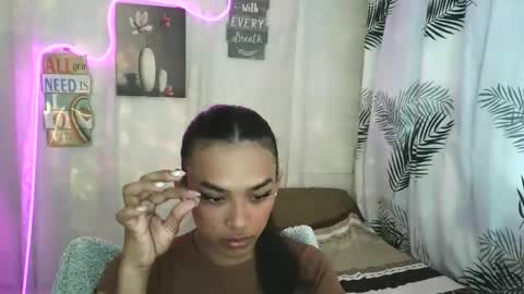 ur_dazzlingmorenaxx online show from 05-19-26, 03:02