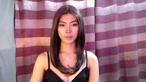 Snapshot of ur_extra_petite chatting on 06-26-26, 11:25 online show from 06-26-26, 11:25