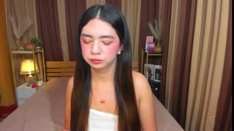 ur_girl_dwalker online show from 05-05-26, 06:54