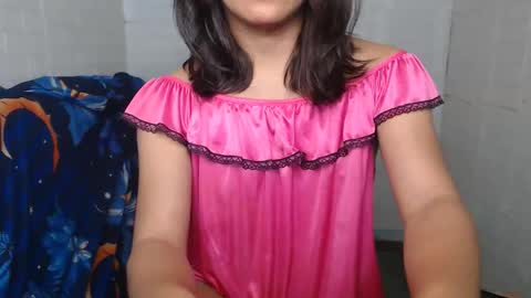 Snapshot of urasian_dreamgirl69 chatting on 12-04-25, 12:20 bela online show from 12-04-25, 12:20