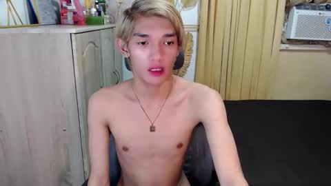 Snapshot of urasian_john20 chatting on 06-05-26, 04:35 urasian_john20 online show from 06-05-26, 04:35