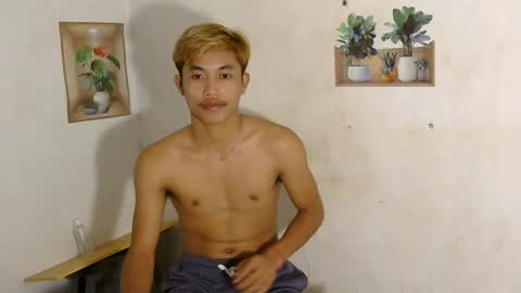 Snapshot of urasian_jomarie chatting on 07-12-26, 12:07 urasian_jomarie online show from 07-12-26, 12:07