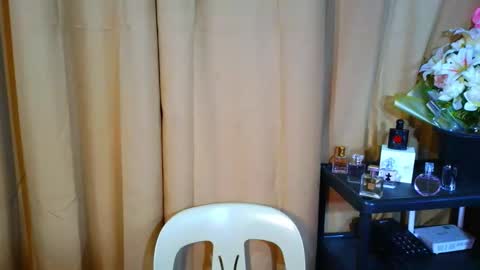 urasiancumboix2 online show from 11-14-25, 08:29