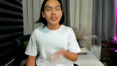 urbambislvt online show from 04-15-26, 06:20