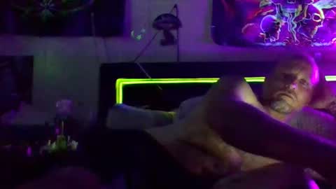 urdaddy875867 online show from 05-13-26, 02:42
